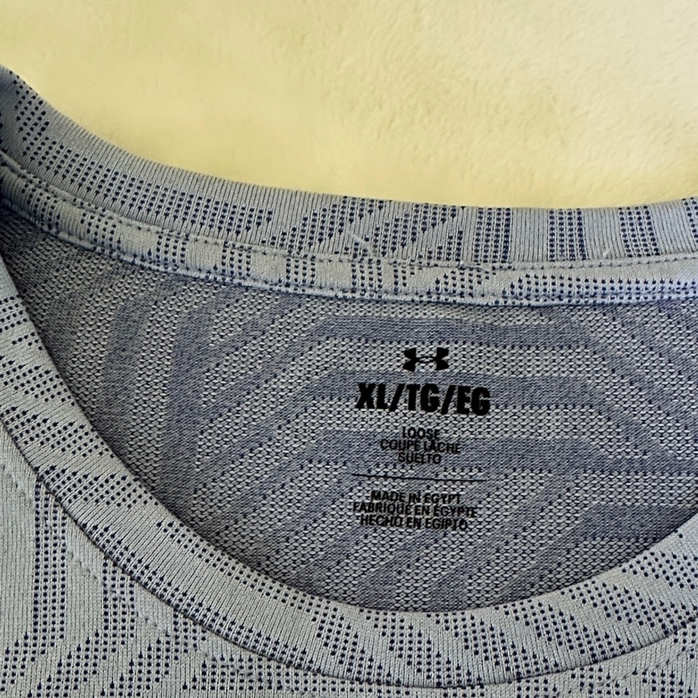 Under Armour Men's Light Blue Tee - Picture 3 of 6